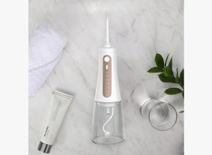 Како очистити зубе код куће